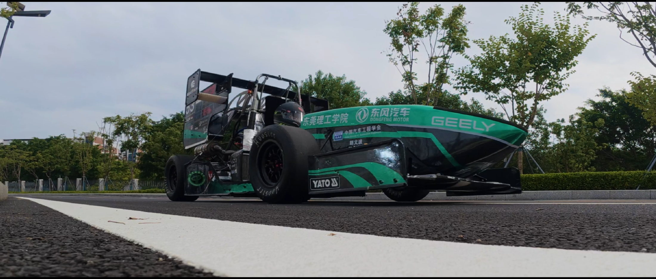 莞工F1 静帧 2